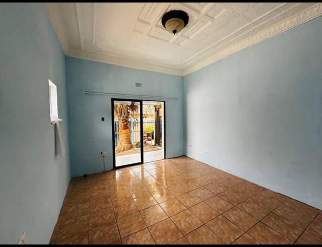 8 BEDROOM HOUSE FOR SALE IN BOKSBURG NORTH